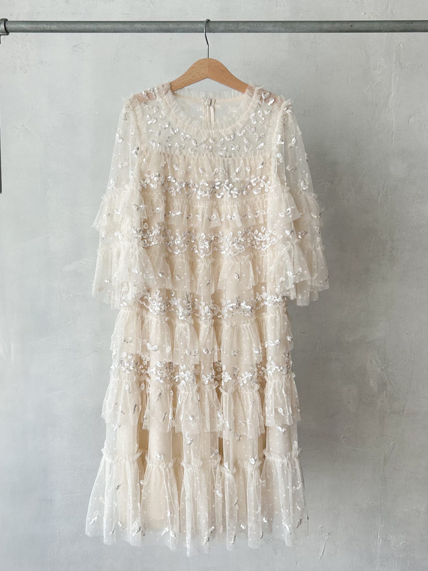 〈NEEDLE & THREAD〉White dress